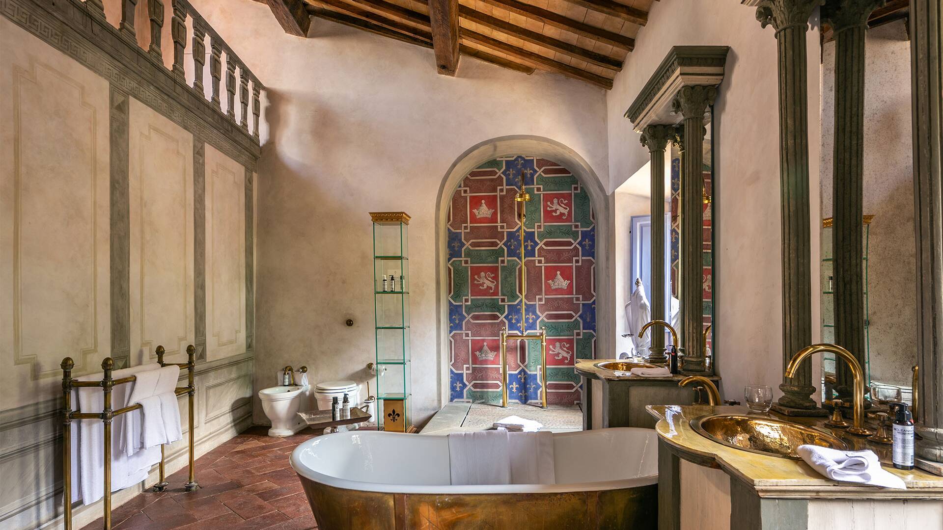 Simone, en suite bathroom